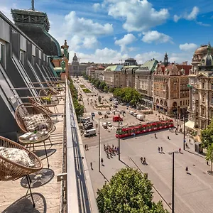 Vn17 Rooftop By Adrez 4* Prague